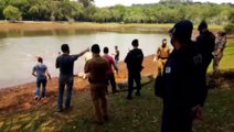 Corpo encontrado boiando no Lago Municipal é retirado da água