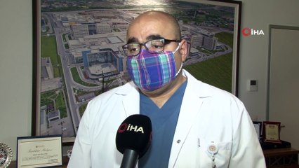 Çin’den gelen Covid-19 aşısı için gönüllü olan Başhekim Surel: “Bu bir insanlık vazifesi”