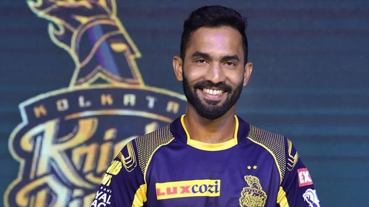 IPL 2020: Why Morgan Should Not Replace Dinesh Karthik As KKR Captain? | CSK V KKR | Oneindia Telugu
