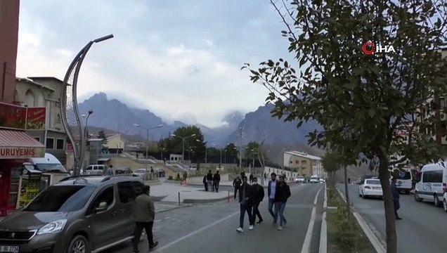 Sümbül Dağı beyaz gelinliği giydi