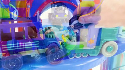 Télécharger la video: Toy Learning Videos for Kids - ☻PJ Masks☻ Night Time Racers and Mario Kart Hotwheels Racecars