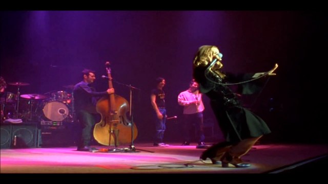 Vanessa Paradis — L'eau à la bouche | (Live : 2001) | (De Vanessa Paradis - au Zénith)