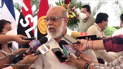 Ministerio de Educación premia a la excelencia académica del país