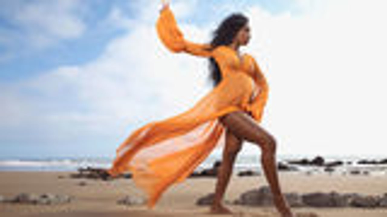 Kelly Rowland Pregnant With Second Child, Alex Rodriguez Lives His Best Life & More | Billboard News