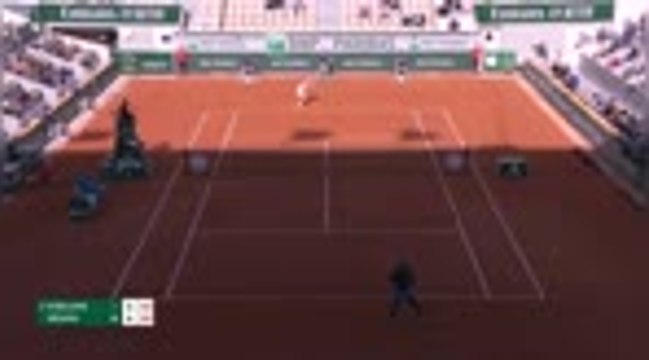 Kenin battles past Collins to set up Kvitova semi