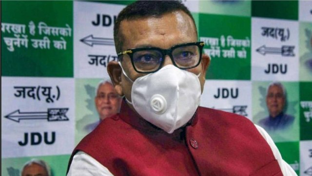 Gupteshwar Pandey left ticketless, writes Facebook post