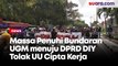 Detik-detik Massa ARB Penuhi Bundaran UGM menuju DPRD DIY Tolak UU Cipta Kerja Omnibus Law