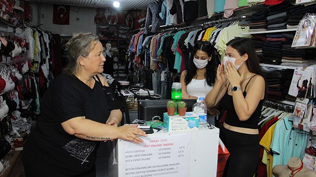 Dert dinlemekten bıkan kadın esnafın 'Dert tarifesi'