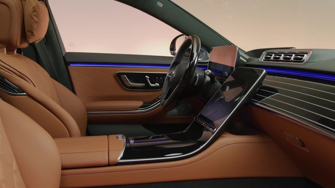 Die neue Mercedes-Benz S-Klasse - Digital-analoge Revolution im Innenraum