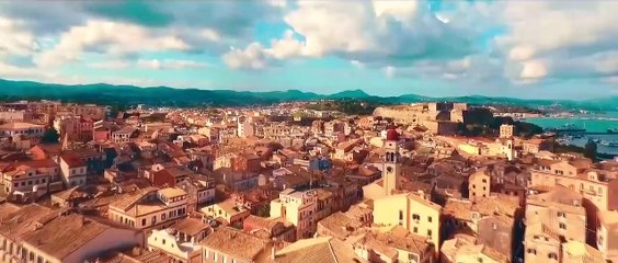 Καίτη Λιβανού - Δε Μου Αξίζει Αυτό Που Ζω (Official Music Video)