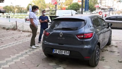 Eşi için aldığı sıfır otomobilde hayatının şokunu yaşadı