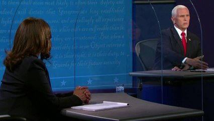 Fliege auf Pence' Kopf sorgt für Belustigung