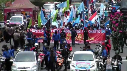 Demo Omnibus Law Ricuh di Grahadi Surabaya, Sejumlah Massa Diamankan Polisi