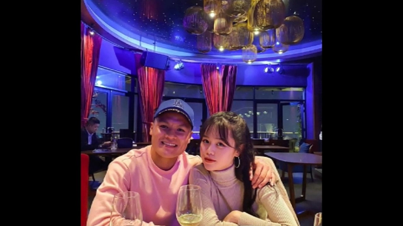 Quang Hải công khai bạn gái, fan Nhật Lê tràn vào tấn công cô trên MXH