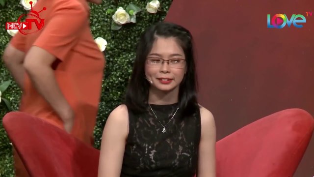 Chàng việt kiều Pháp NHÚT NHÁT chỉ yêu gái Việt ĐỔ RẦM RẦM trước cô nàng nhỏ con BMHH