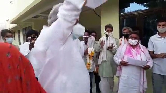 जीत की खुशी: पारंपरिक लोकगीतों पर ऐसे झूमे राज्यसभा सांसद डॉ. किरोड़ीलाल मीना