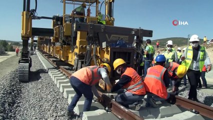 Türkiye örümcek ağı gibi demir ağlarla örülüyor