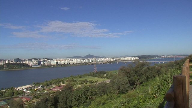 [날씨] 한글날 연휴, 내륙 맑고 큰 일교차...동해안 너울성 파도 / YTN