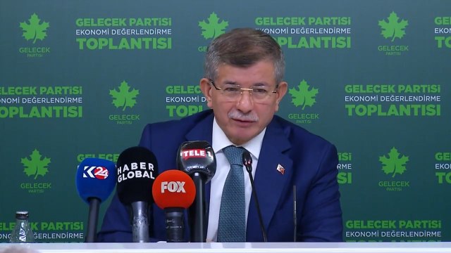 Davutoğlu'ndan Erdoğan'a 'dini referans' tepkisi: Devlet vaaz verme yeri değildir