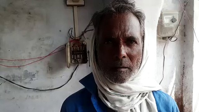 डाकखाने पर जनता का नहीं हो रहा काम, परेशान दिख रही जनता