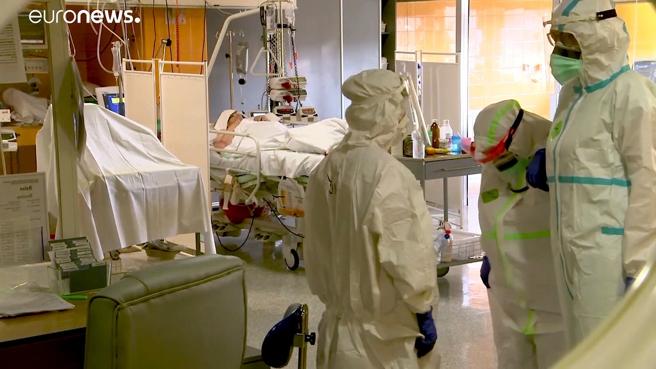 Rekorde bei Corona-Infektionen: Tschechien schränkt öffentliches Leben ein