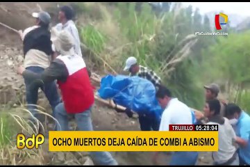 La Libertad: ocho muertos deja caída de combi a un abismo