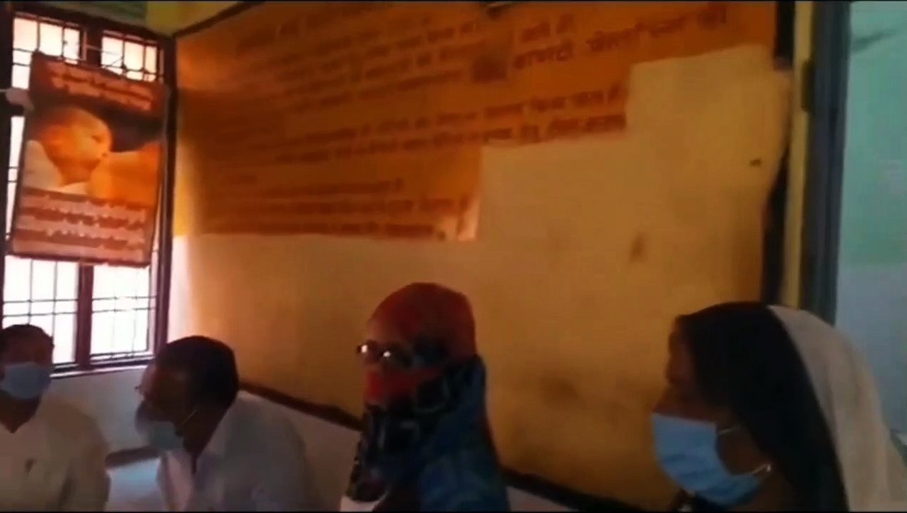 सामुदायिक स्वास्थ्य केंद्र पर फिट इंडिया के तहत आंगनबाड़ी कार्यकर्ताओं का हुआ स्वास्थ्य परीक्षण