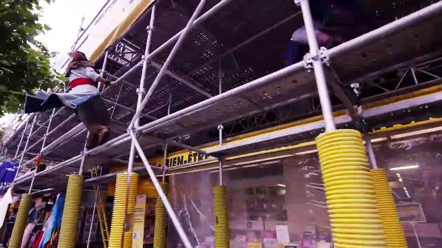 Assassin's Creed Unity Meets Parkour in Real Life - 4K!