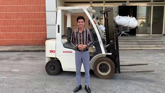 Xe nâng 2.0 tấn xăng gas Nissan EBF-P1F2. Đáp ứng tốt tất cả các vấn đề về môi trường làm việc