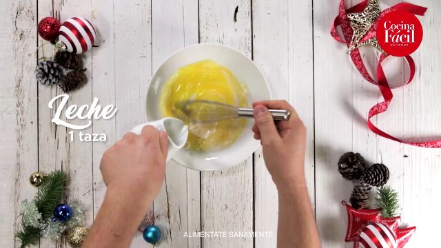 Mug cake de chocolate navideño bajo en calorías