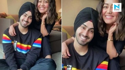 Neha Kakkar declares her love for Rohanpreet Singh, shares a loved-up picture