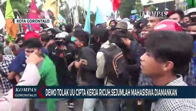 Demo Tolak UU Cipta Kerja Ricuh,Sejumlah Mahasiswa Diamankan