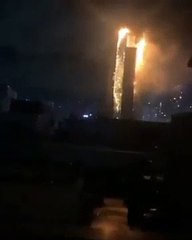 Gökdelende yangın çıktı!