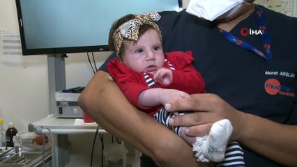 Boğazındaki 4 santimlik kist alınan 2 aylık Menesse bebek sağlığına kavuştu