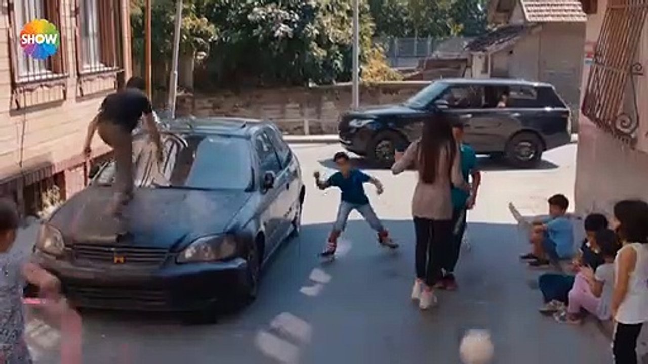 "Alev Alev"den yeni tanıtım, Demet Evgar, Hazar Ergüçlü ve Dilan Çiçek Deniz başrollerde
