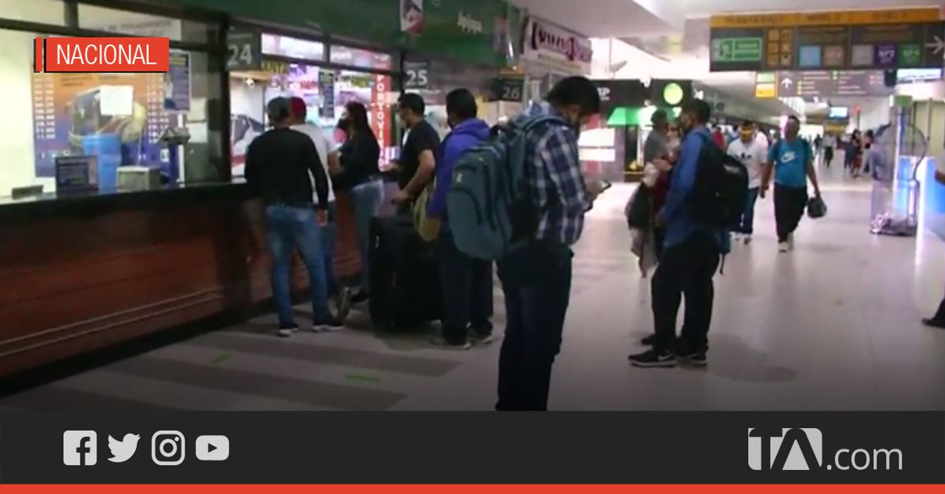 Terminal terrestre lista para recibir a turistas que viajarán en el feriado