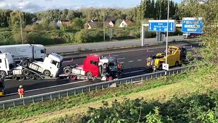 Accident entre camions - E17