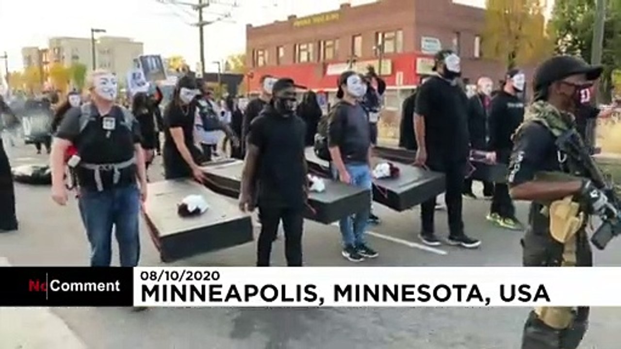 Mutmaßlicher Mörder von George Floyd gegen Kaution auf freiem Fuß - Proteste