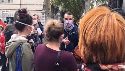 "Covid ton verre, on va fermer !" : les bars baissent le rideau un peu partout en Europe