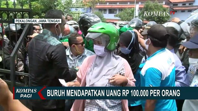 2 Anggota DPRD Pekalongan Membagikan Uang Saat Aksi Buruh Demo Tolak PHK