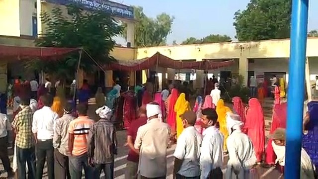 तीन पंस. की 67 पंचायतों में मतदाता निकले घरों से सरपंच चुनने