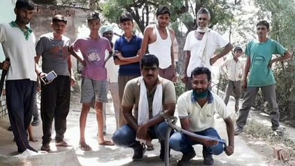 शहर में निकले सांप को स्कॉन टीम ने पकड़ा