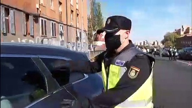 Covid : bond des contaminations et restrictions en Europe