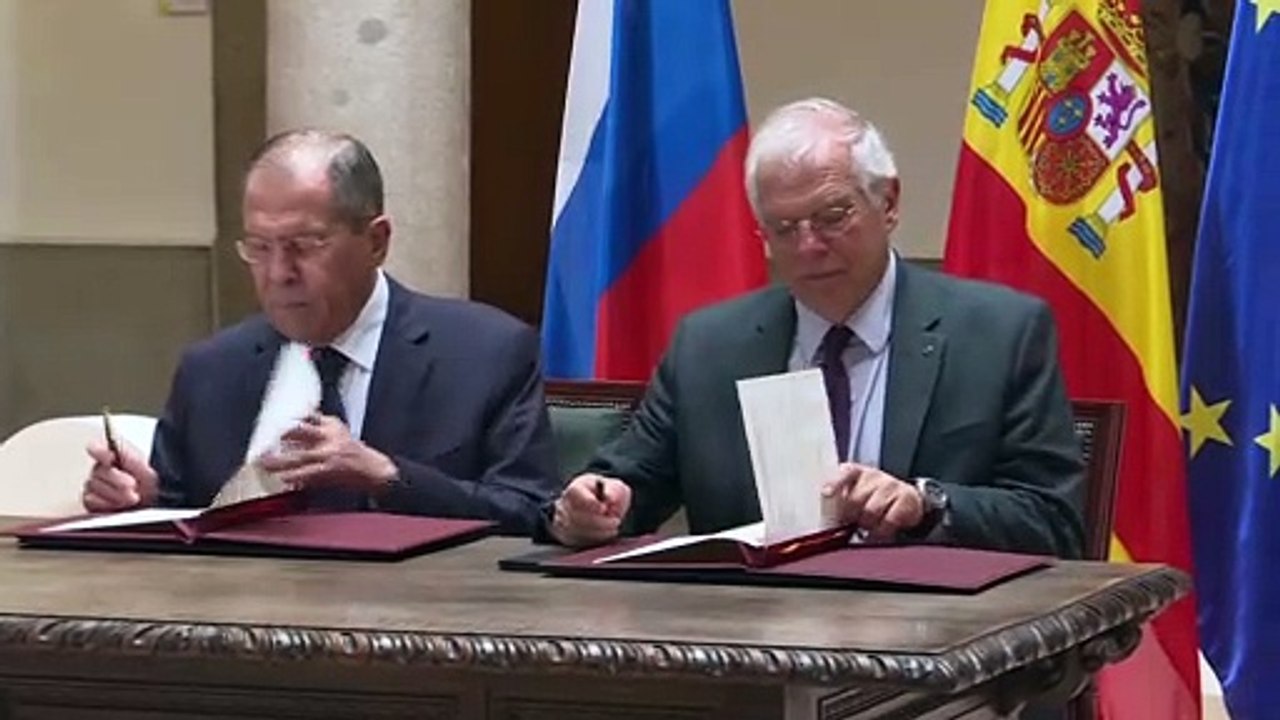 Armenia y Azerbaiyán acuerdan un alto el fuego "humanitario" en Nagorno Karabaj