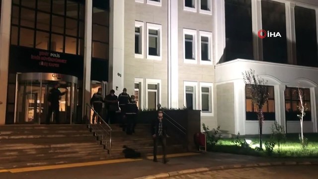 - Bursa'da sahte kimlik operasyonu: 2 kişi gözaltına alındı