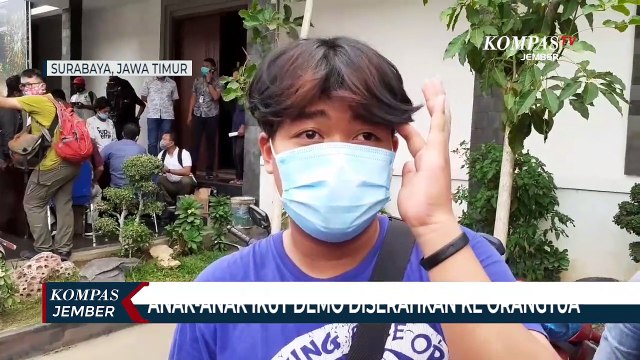 Anak-Anak Ikut Demo Dijemput Orangtua di Kantor Polisi