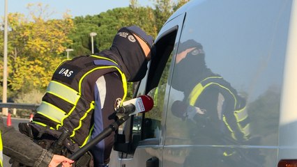 Policía Municipal lleva a cabo un control tras la declaración de la alarma