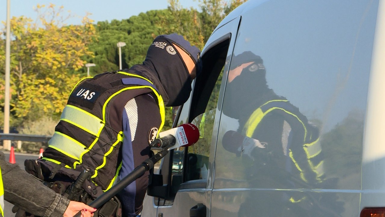 Policía Municipal lleva a cabo un control tras la declaración de la alarma