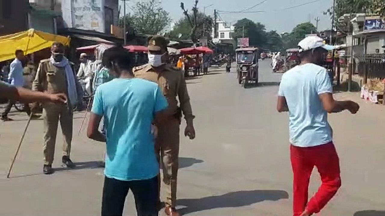 कांधला: पुलिस ने एसपी के आदेश पर चलाया चेकिंग अ...