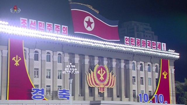 北 방송, 당 창건 75주년 열병식 중계 / YTN